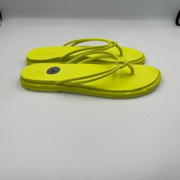 NEW Olukai AKA Citron Sandals Slip On Thongs‎ Women’s Size 6 NWT - Picture 10 of 11
